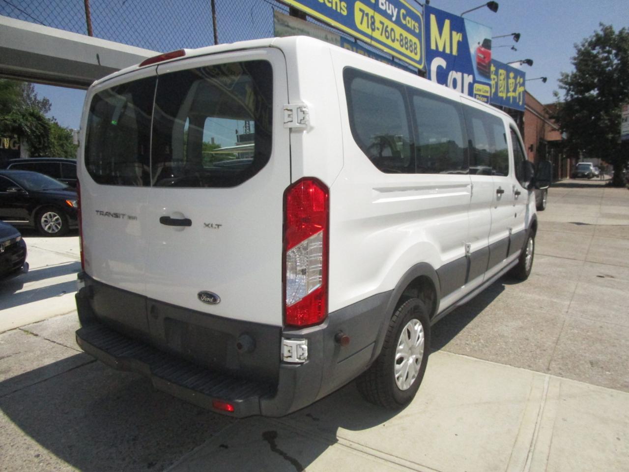Ford Transit 350 Wagon Low Roof XLT 60/40 Pass. 148-in. WB 2017
