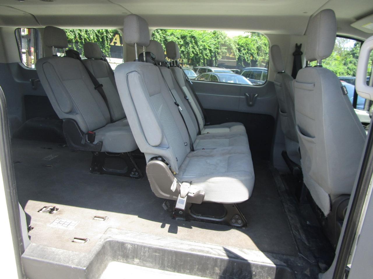 Ford Transit 350 Wagon Low Roof XLT 60/40 Pass. 148-in. WB 2017
