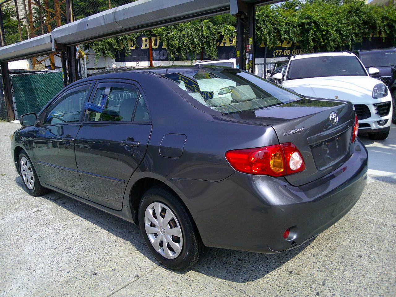 Toyota Corolla 4dr Sedan LE Auto 2010