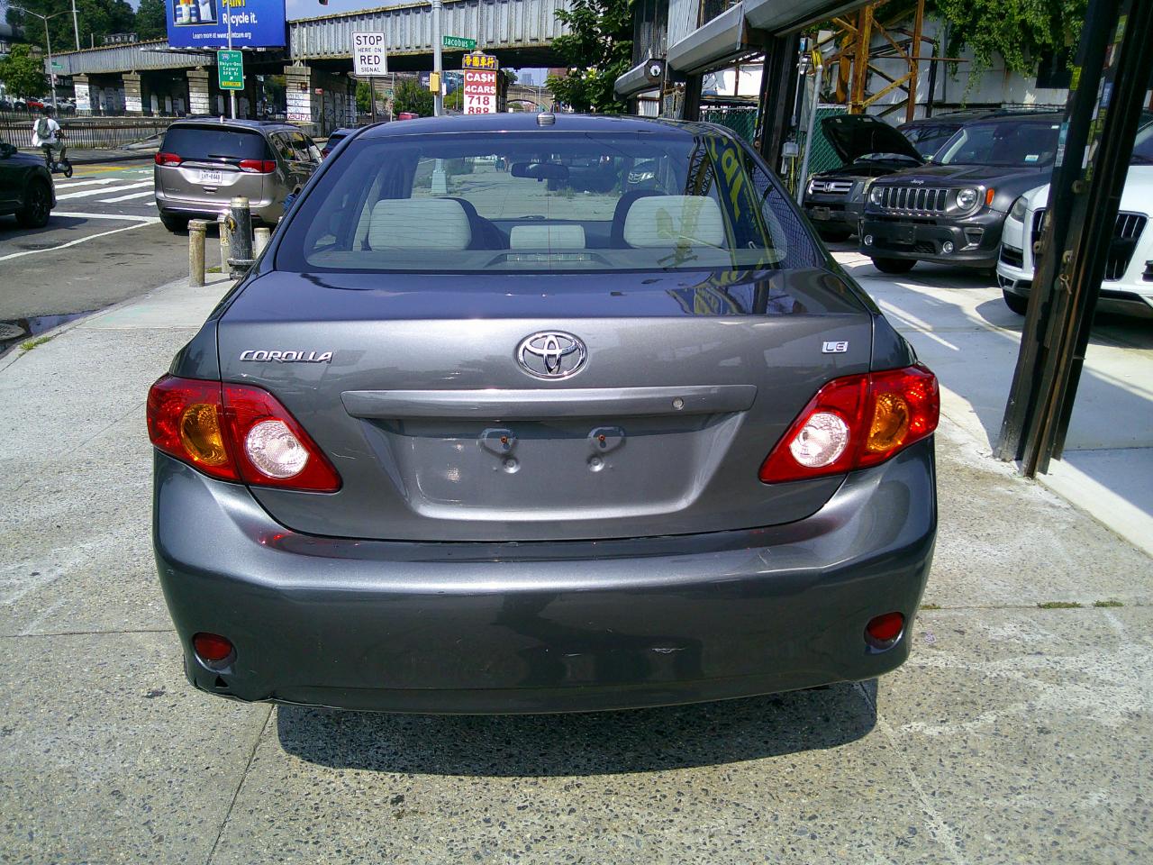 Toyota Corolla 4dr Sedan LE Auto 2010