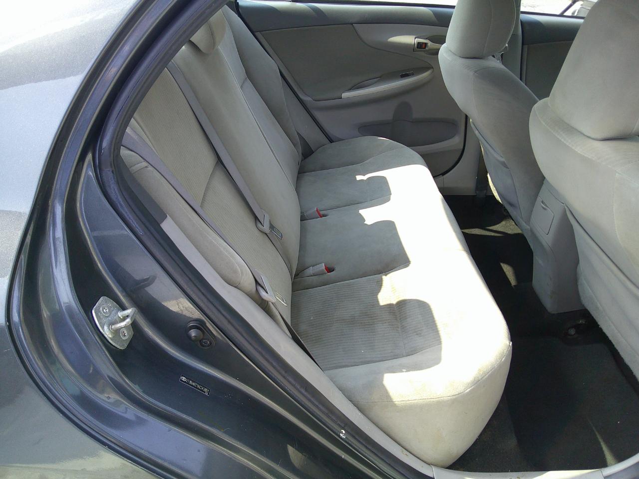 Toyota Corolla 4dr Sedan LE Auto 2010