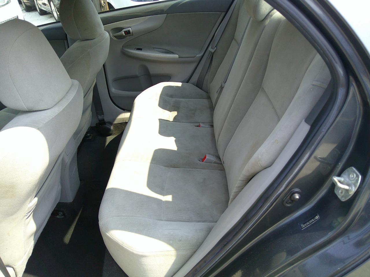 Toyota Corolla 4dr Sedan LE Auto 2010