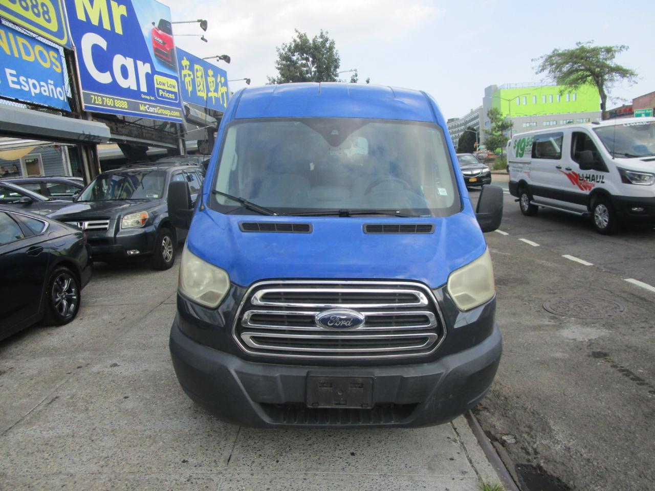 Ford Transit 350 Wagon Med. Roof XL w/Sliding Pass. 148-in. WB 2015