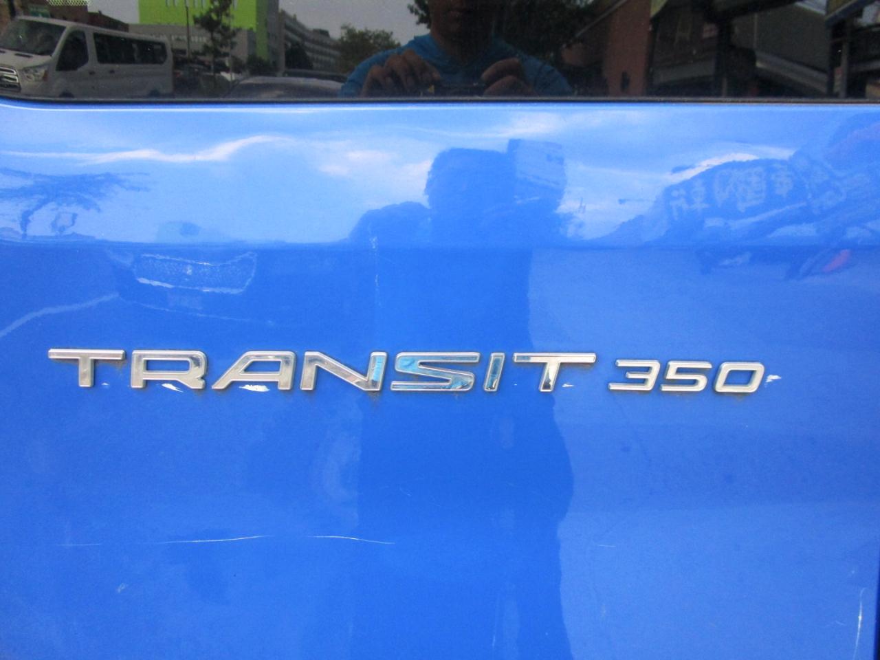 Ford Transit 350 Wagon Med. Roof XL w/Sliding Pass. 148-in. WB 2015