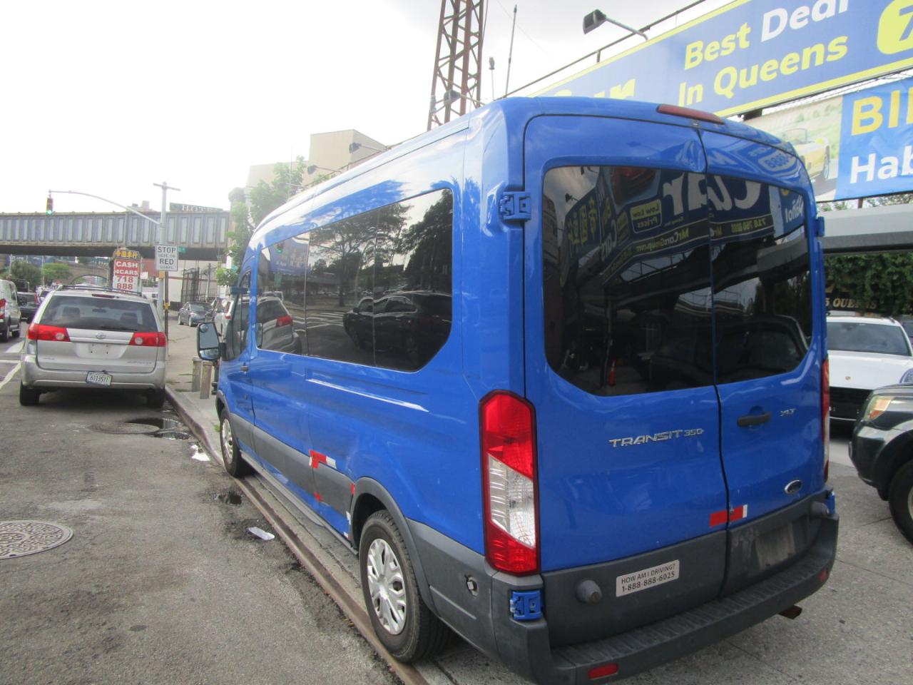 Ford Transit 350 Wagon Med. Roof XL w/Sliding Pass. 148-in. WB 2015