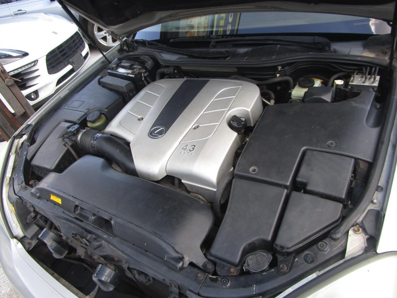Lexus LS 430 Sedan 2002