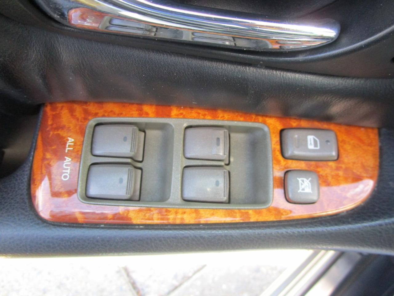 Lexus LS 430 Sedan 2002