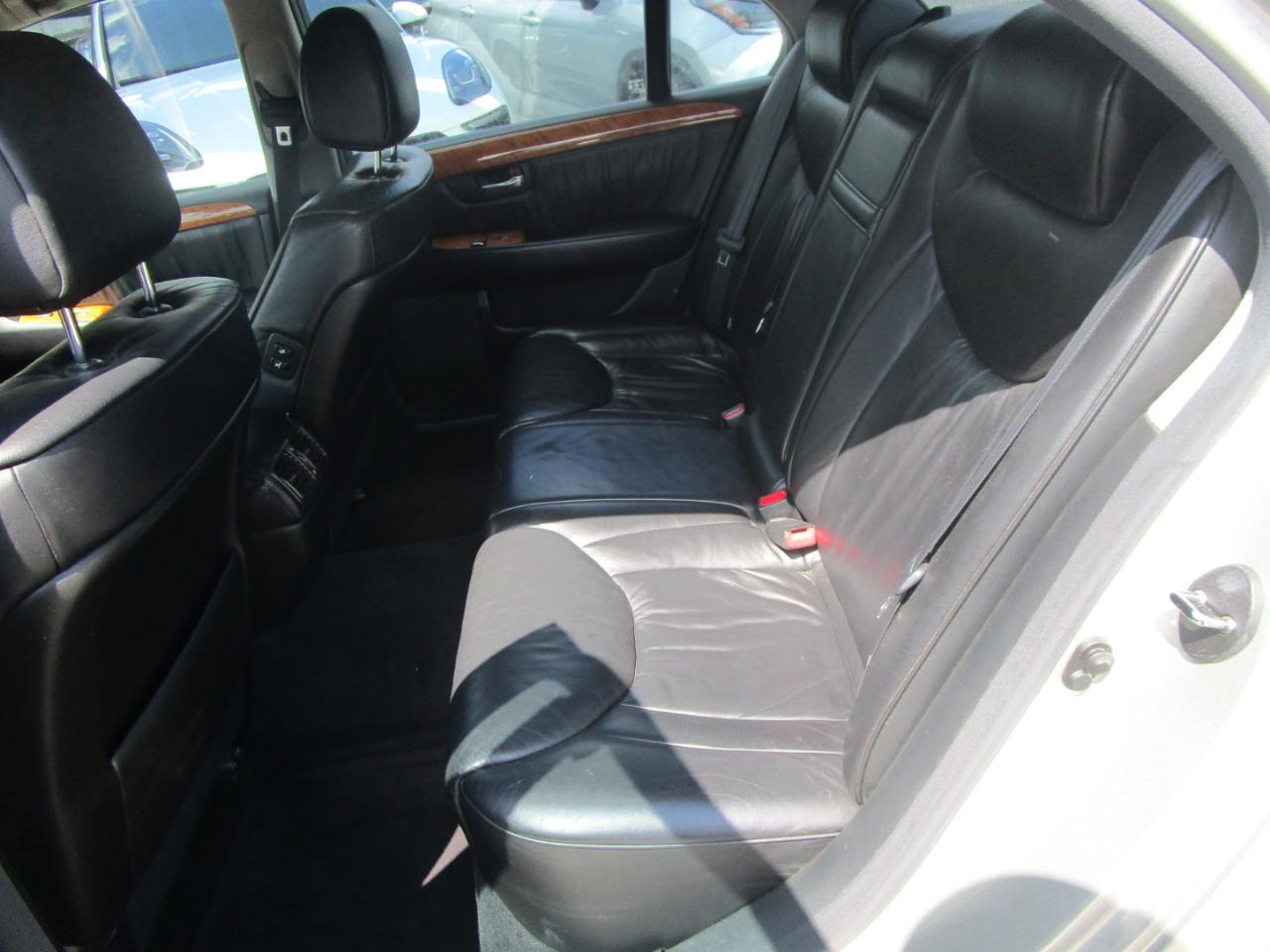 Lexus LS 430 Sedan 2002