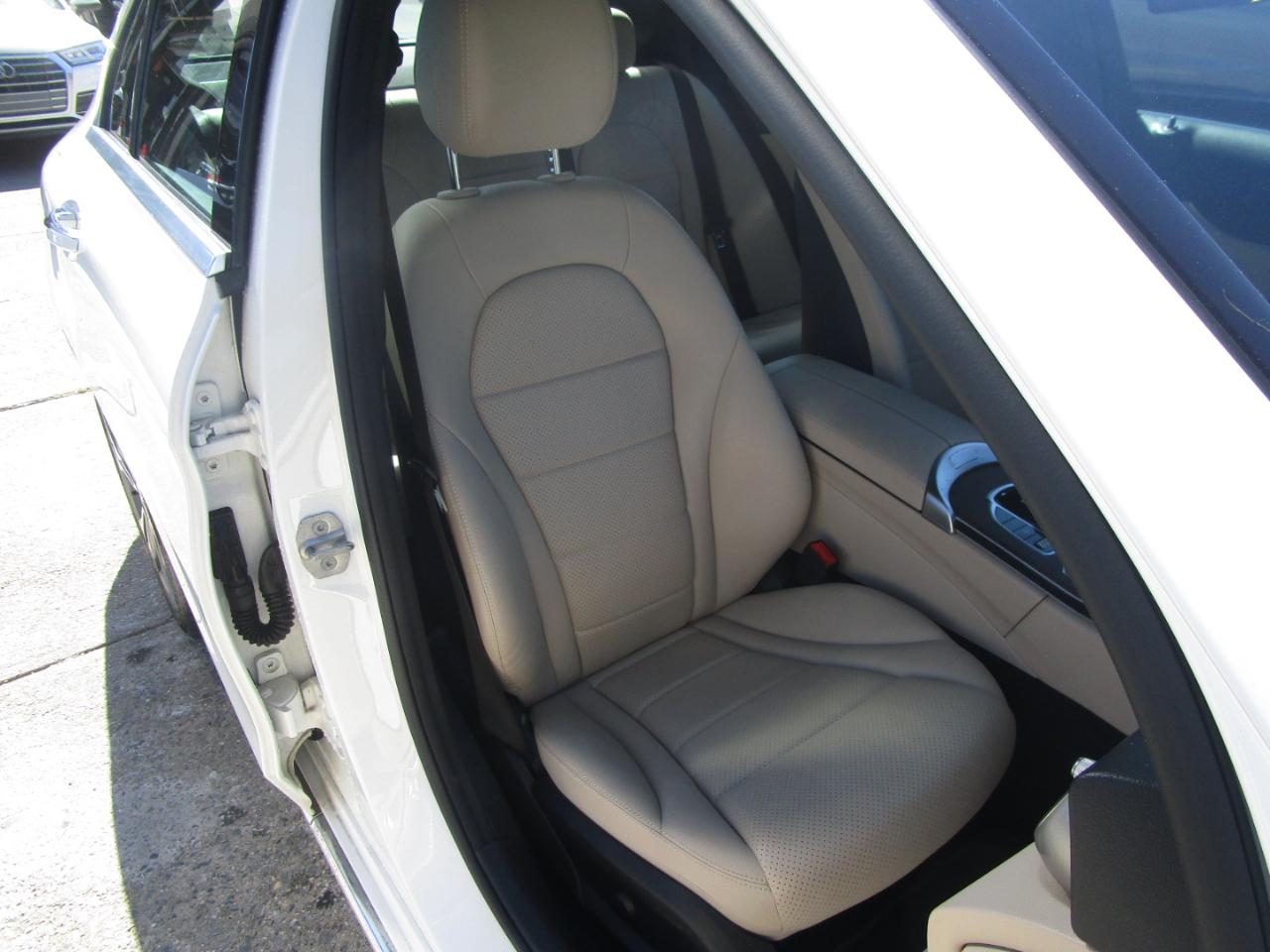 Mercedes-Benz C-Class C300 4MATIC Sedan 2021