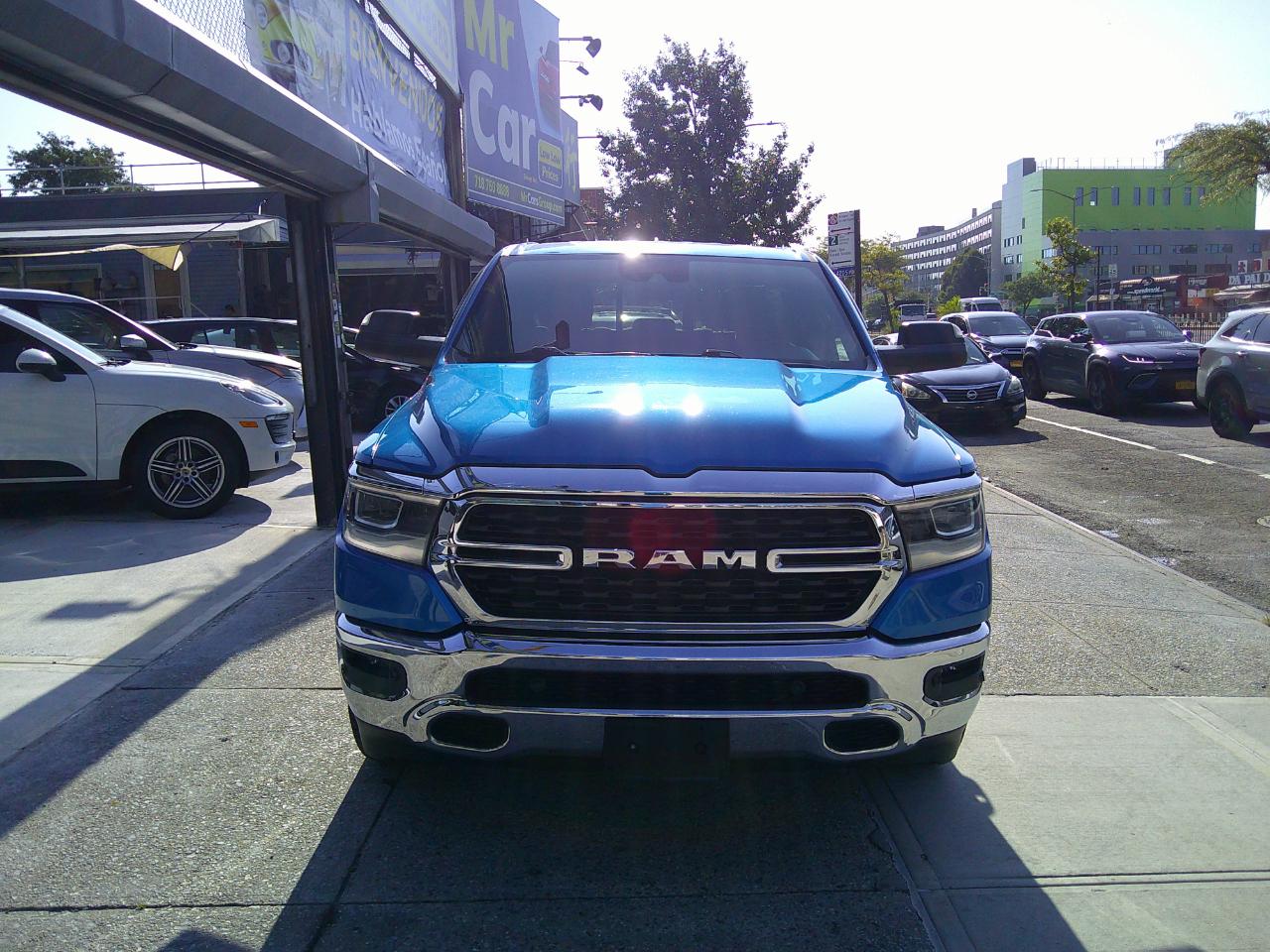RAM 1500 Big Horn Quad Cab 4WD 2022
