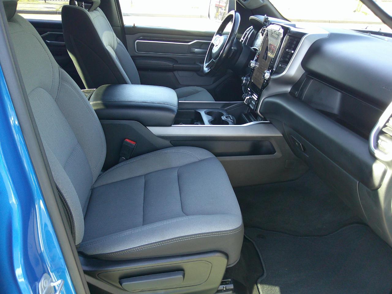 RAM 1500 Big Horn Quad Cab 4WD 2022
