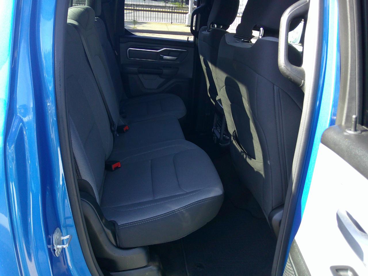 RAM 1500 Big Horn Quad Cab 4WD 2022