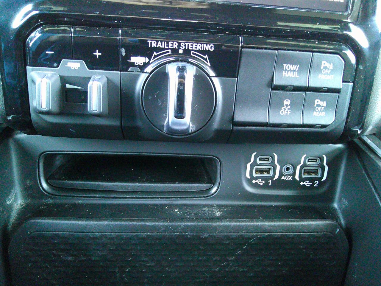 RAM 1500 Big Horn Quad Cab 4WD 2022