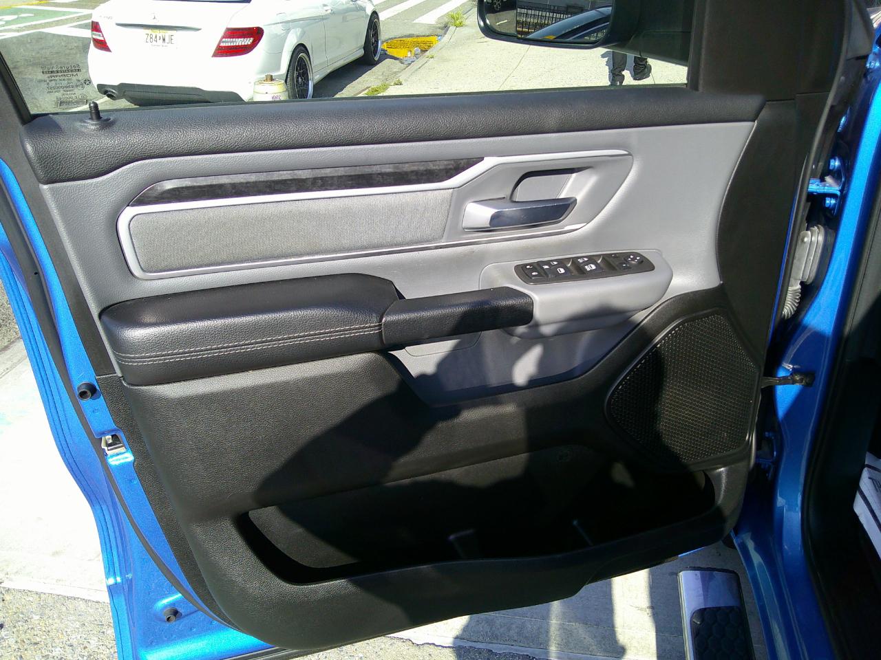 RAM 1500 Big Horn Quad Cab 4WD 2022