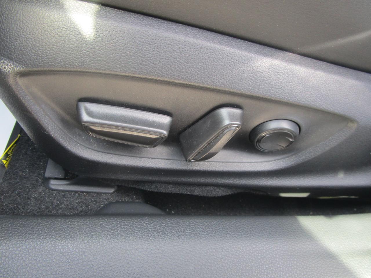 Toyota Prius XLE 2023
