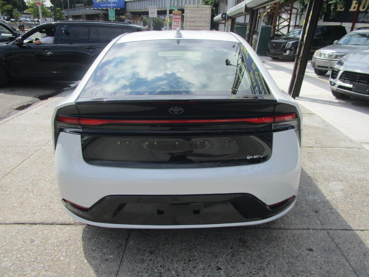 Toyota Prius XLE 2023