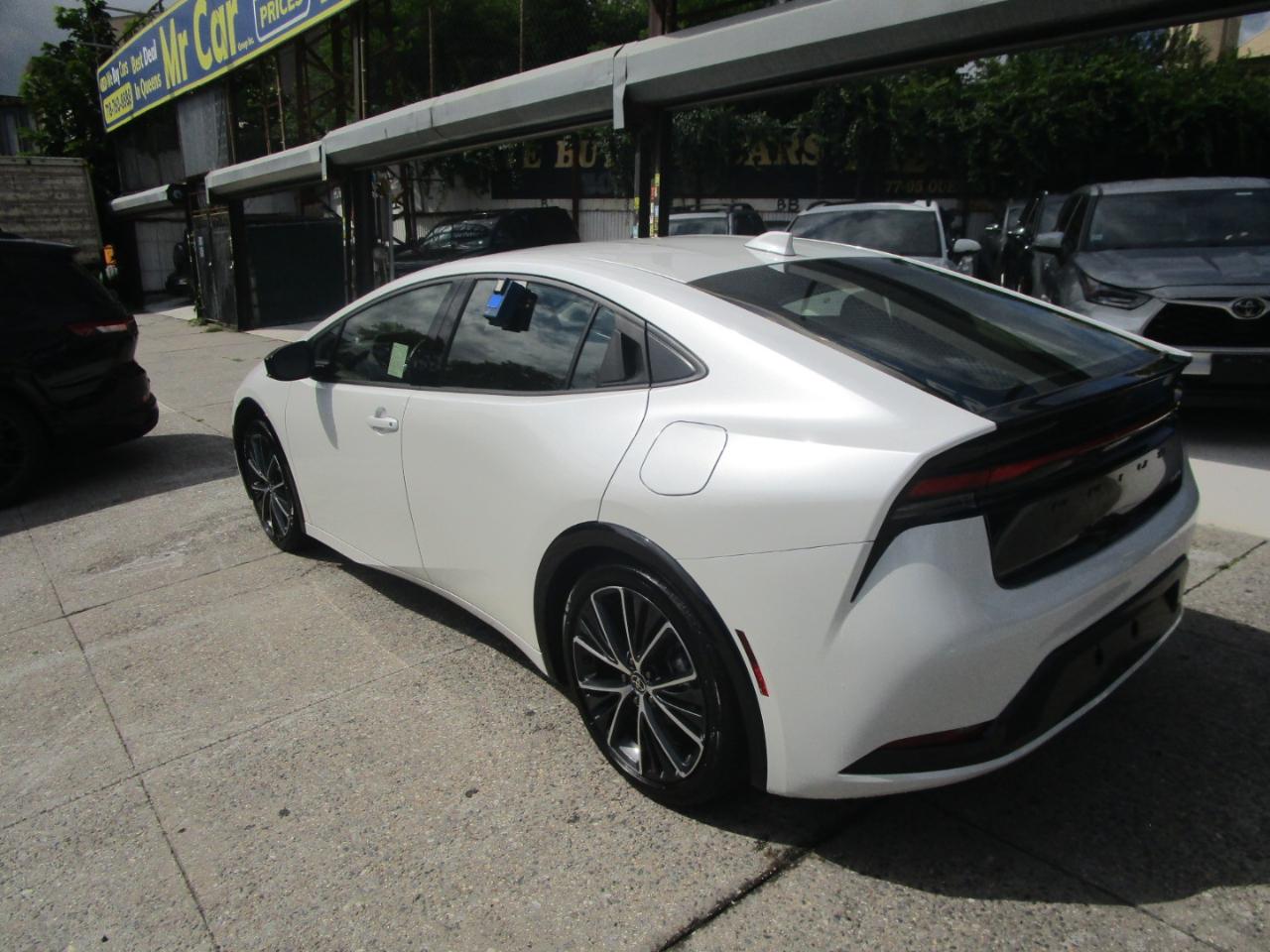 Toyota Prius XLE 2023
