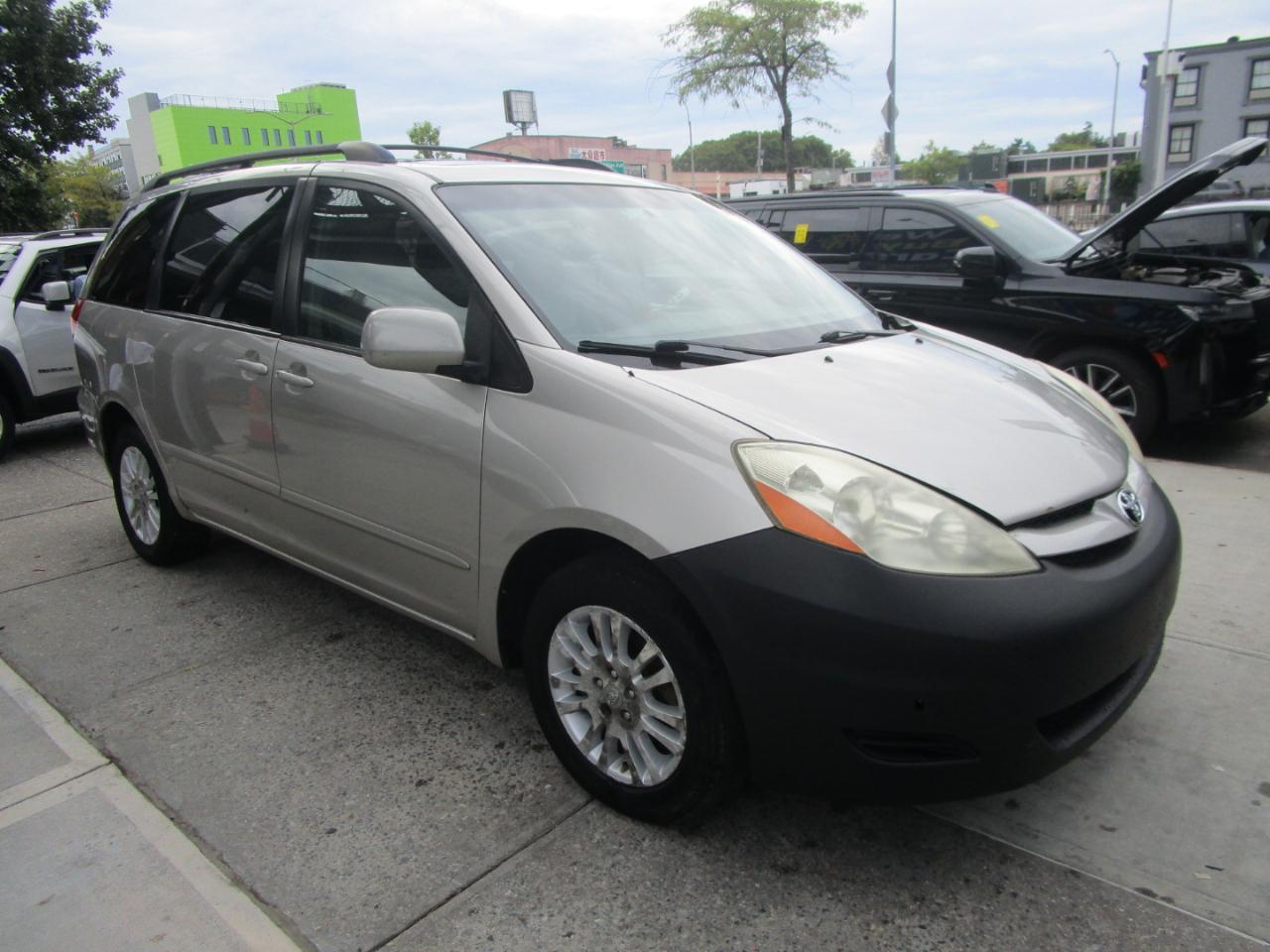 Toyota Sienna XLE Limited AWD 2008
