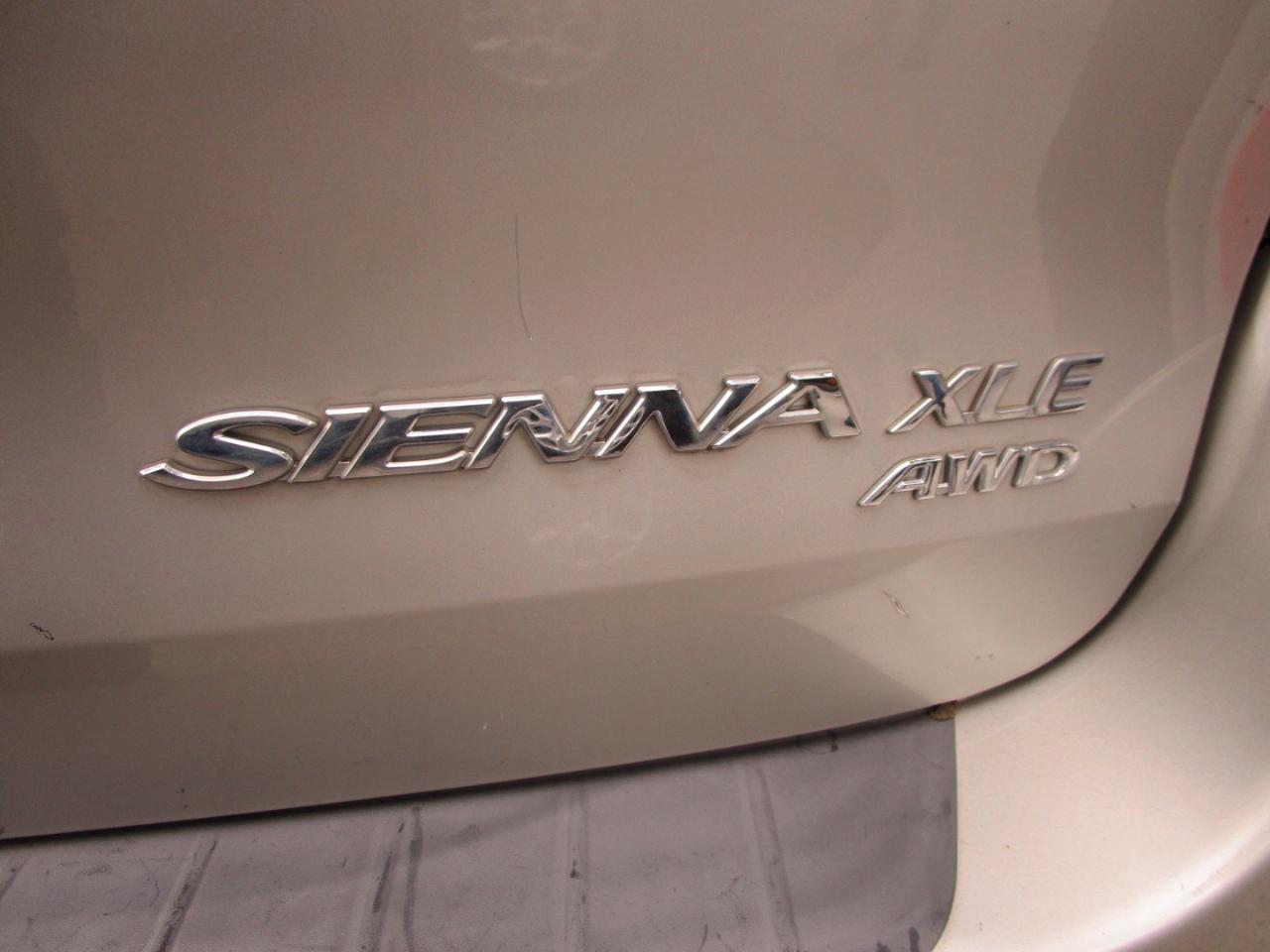 Toyota Sienna XLE Limited AWD 2008