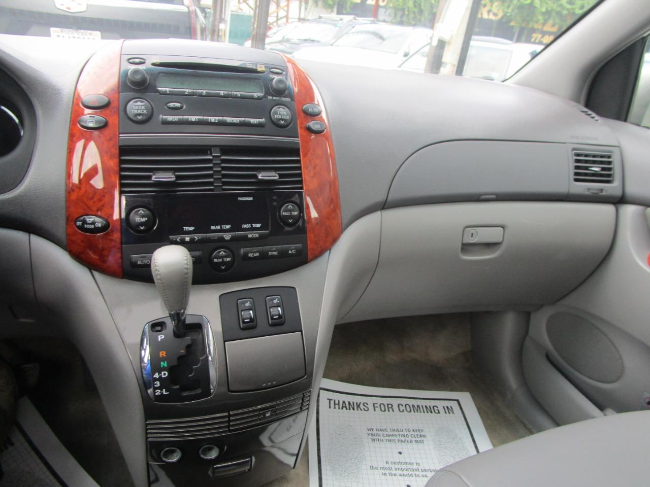 Toyota Sienna XLE Limited AWD 2008