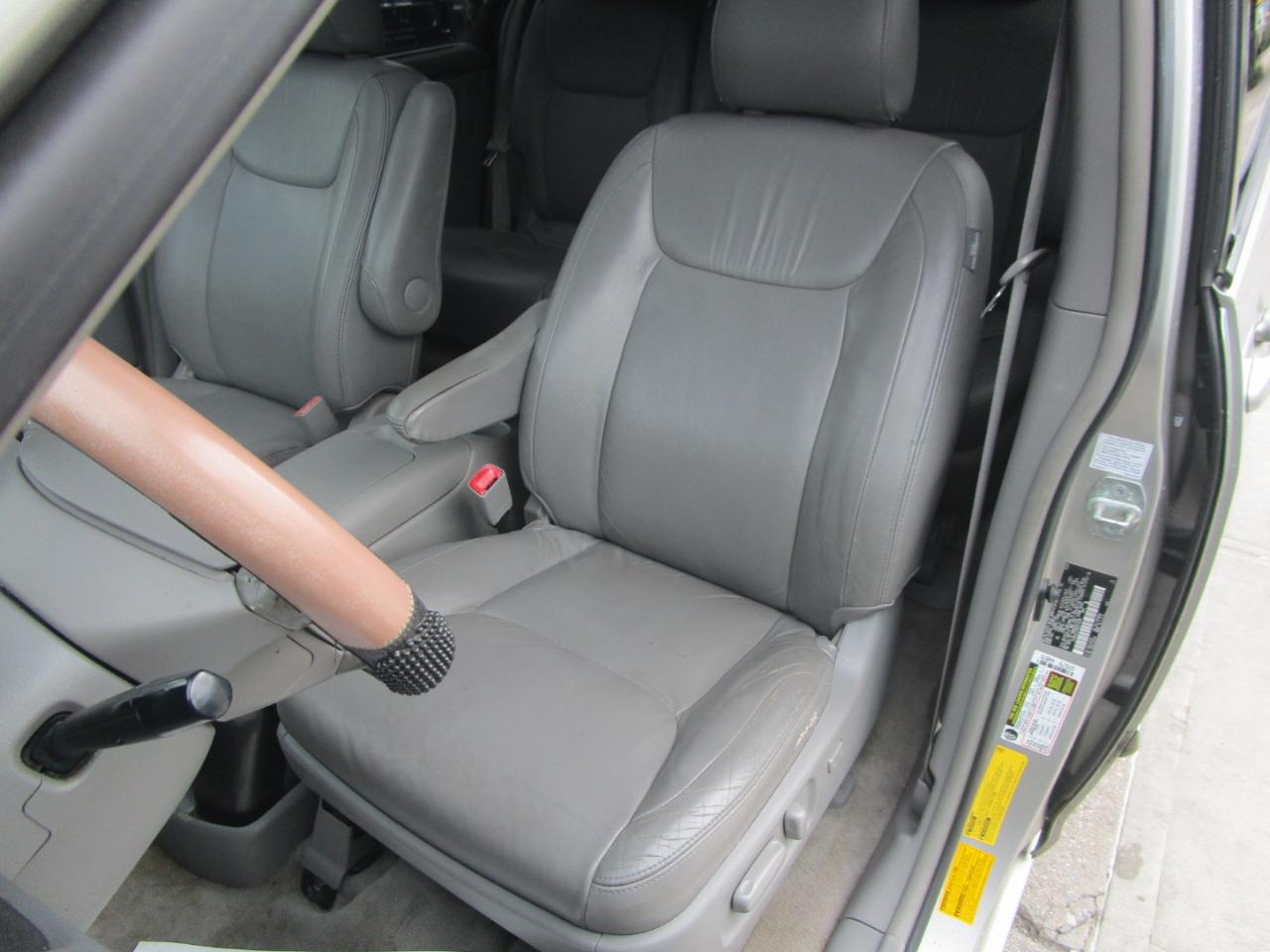 Toyota Sienna XLE Limited AWD 2008