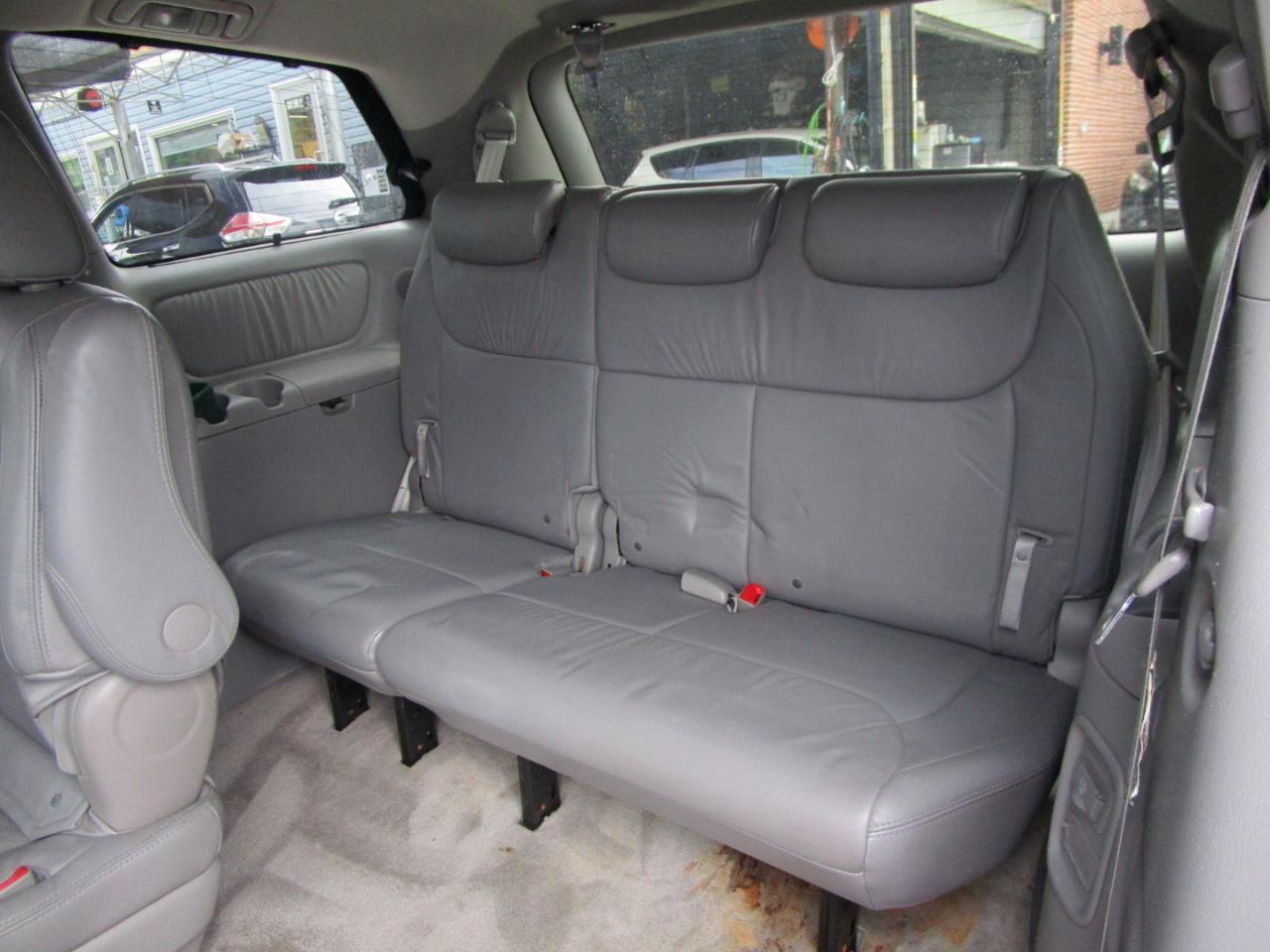 Toyota Sienna XLE Limited AWD 2008