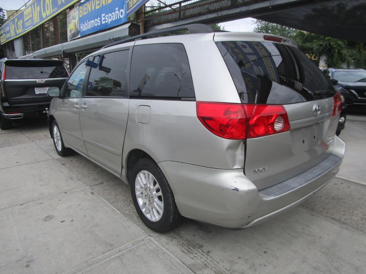 Toyota Sienna XLE Limited AWD 2008