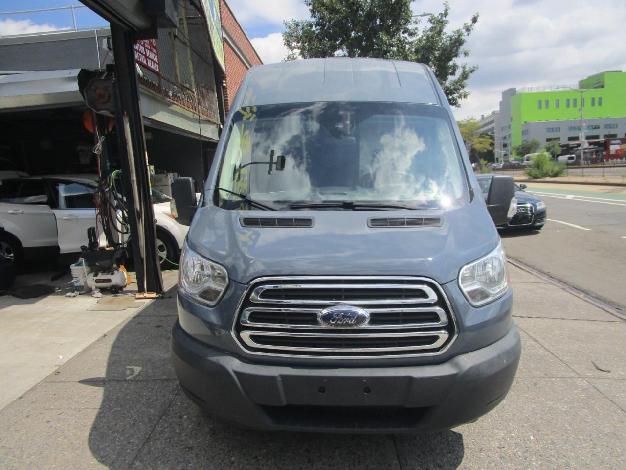 Ford Transit 250 Van High Roof w/Sliding Pass. 148-in. WB EL 2019