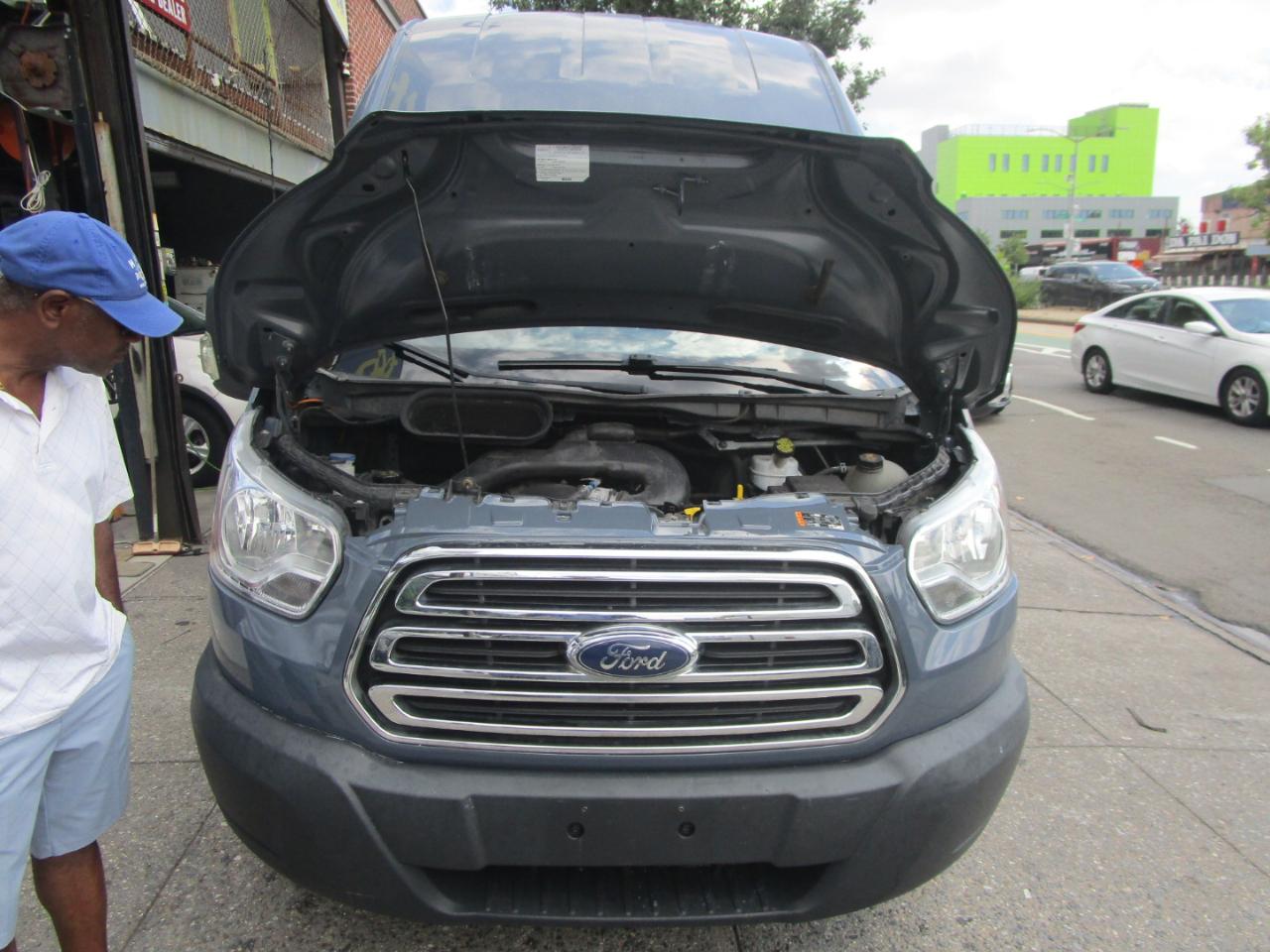 Ford Transit 250 Van High Roof w/Sliding Pass. 148-in. WB EL 2019