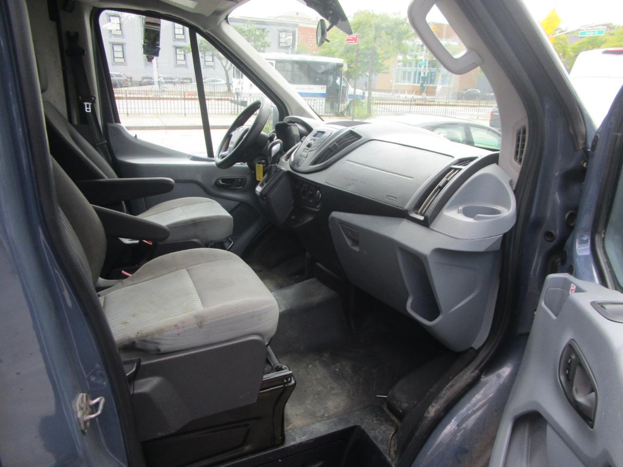 Ford Transit 250 Van High Roof w/Sliding Pass. 148-in. WB EL 2019