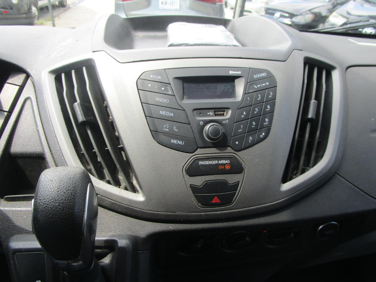 Ford Transit 250 Van High Roof w/Sliding Pass. 148-in. WB EL 2019