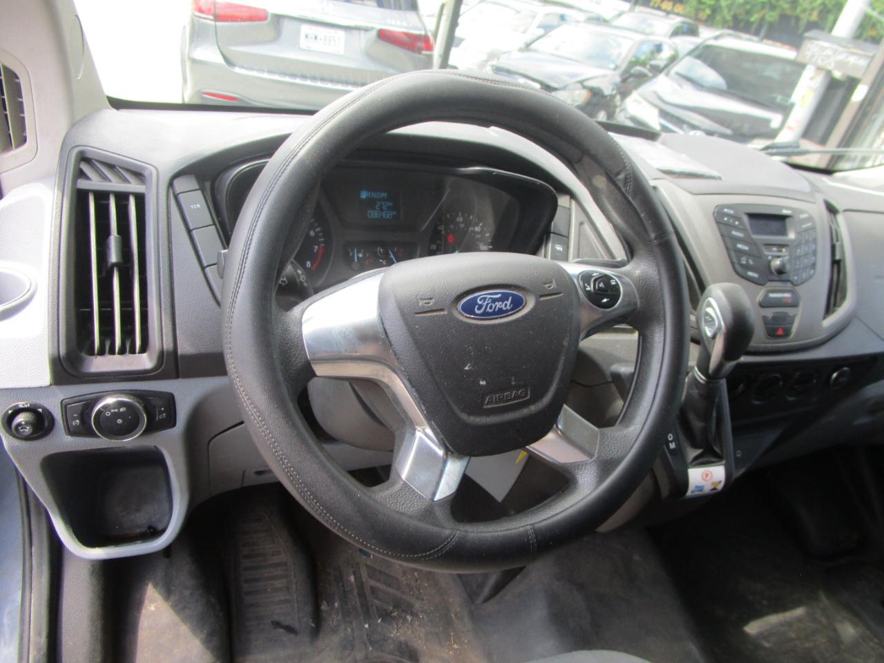 Ford Transit 250 Van High Roof w/Sliding Pass. 148-in. WB EL 2019