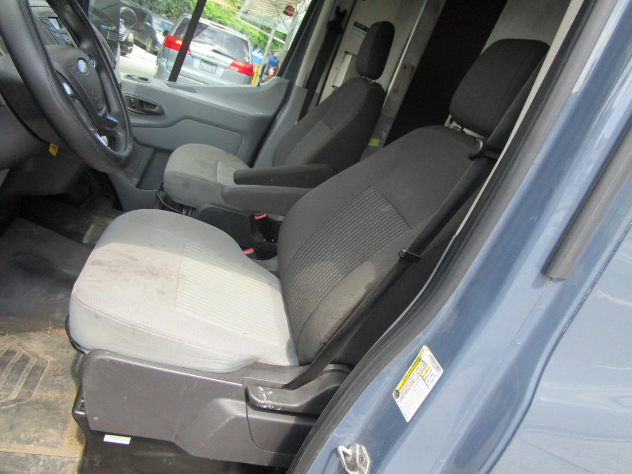 Ford Transit 250 Van High Roof w/Sliding Pass. 148-in. WB EL 2019
