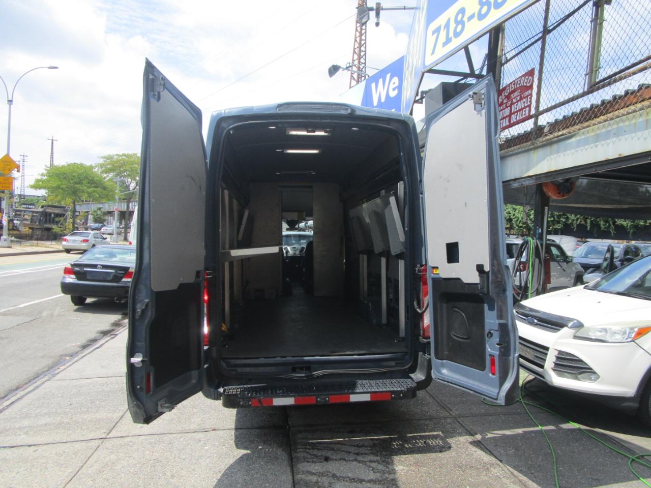 Ford Transit 250 Van High Roof w/Sliding Pass. 148-in. WB EL 2019