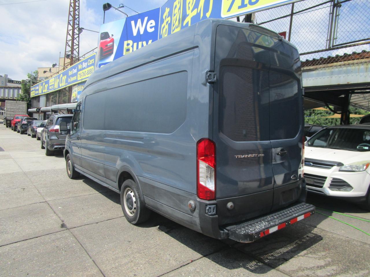 Ford Transit 250 Van High Roof w/Sliding Pass. 148-in. WB EL 2019