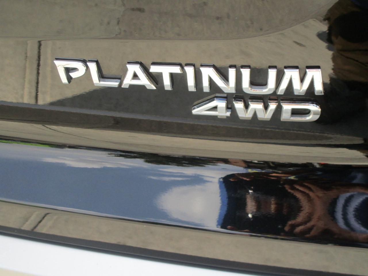 Nissan Pathfinder Platinum 4WD 2023