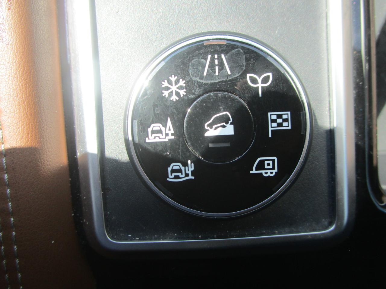Nissan Pathfinder Platinum 4WD 2023