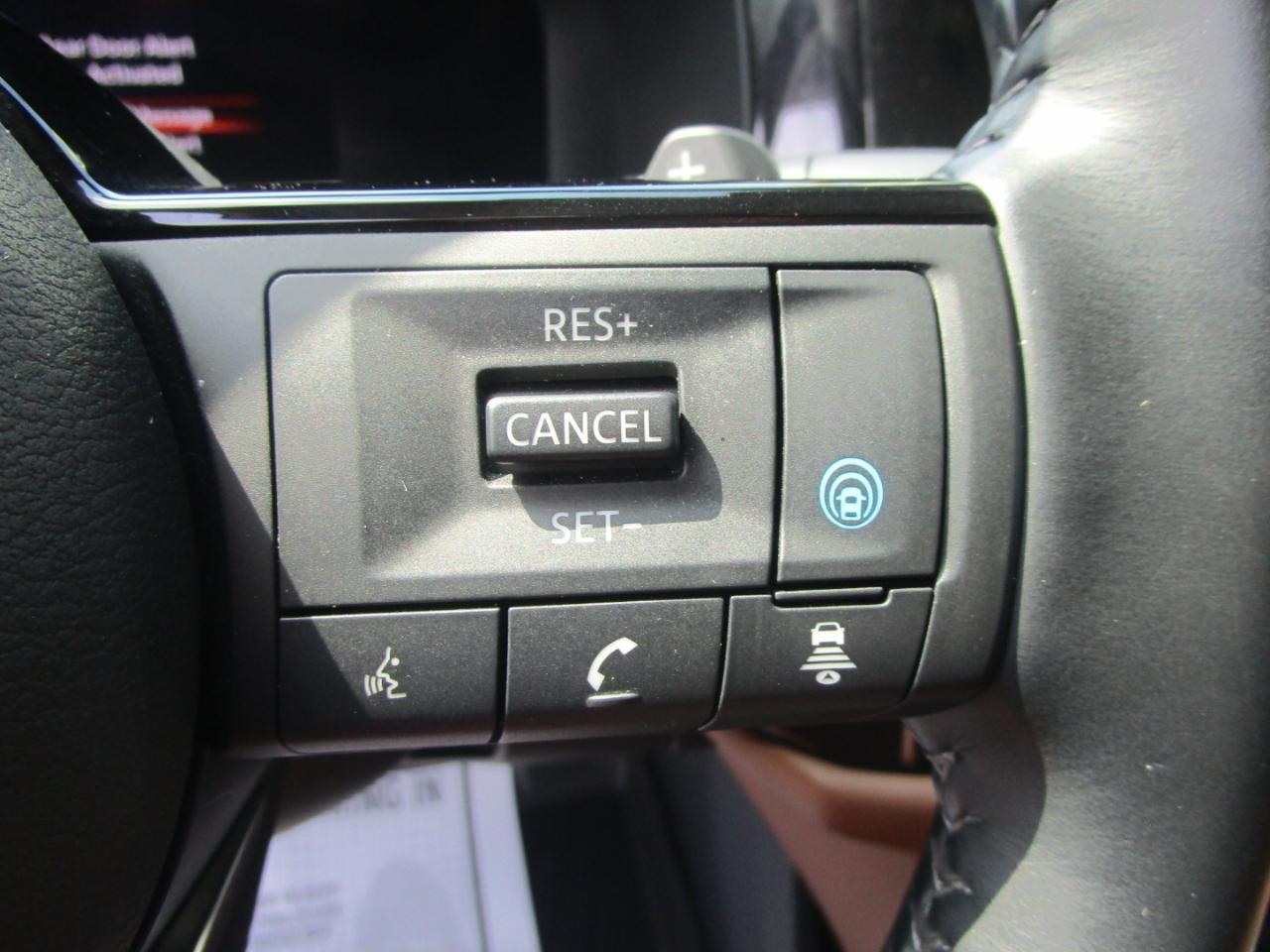 Nissan Pathfinder Platinum 4WD 2023