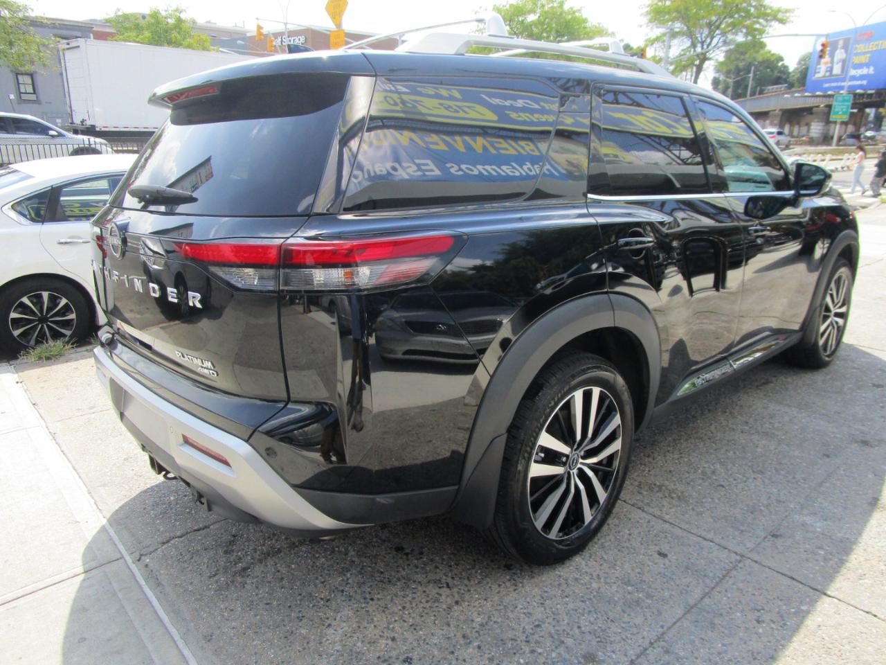 Nissan Pathfinder Platinum 4WD 2023