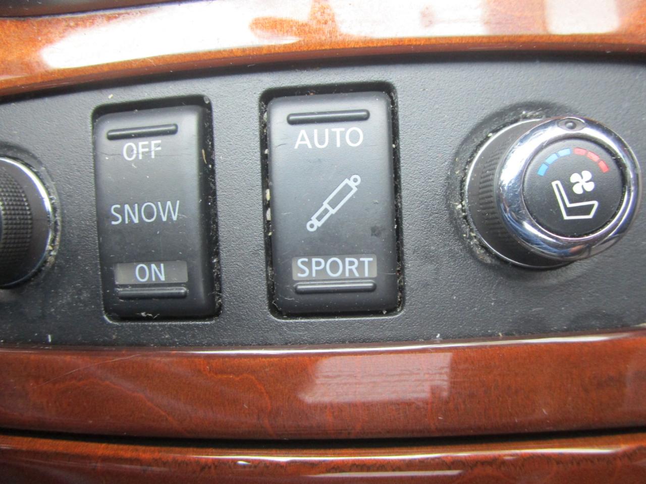 Infiniti FX FX50 AWD 2011