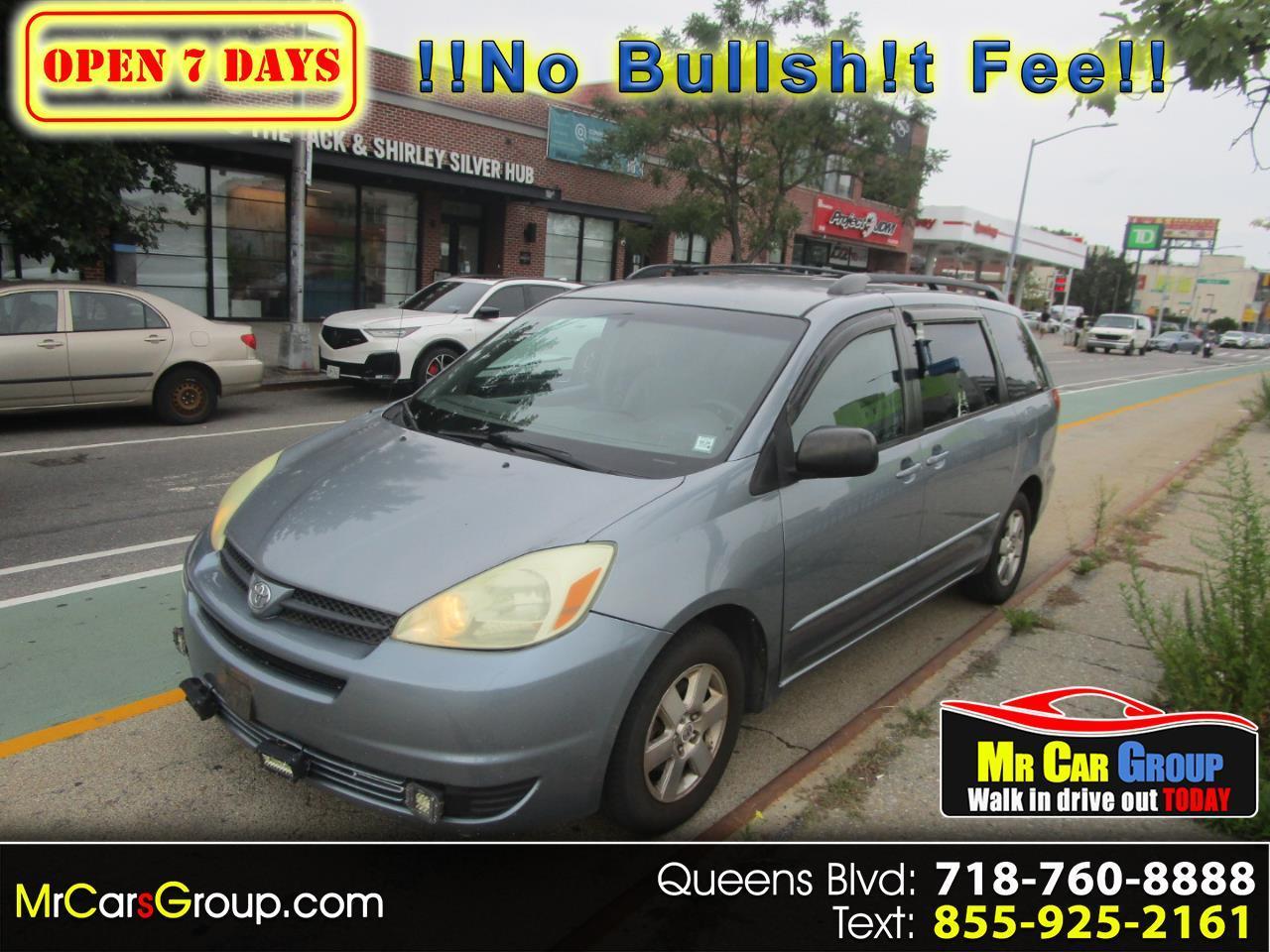 2004 Toyota Sienna LE - 7 Passenger