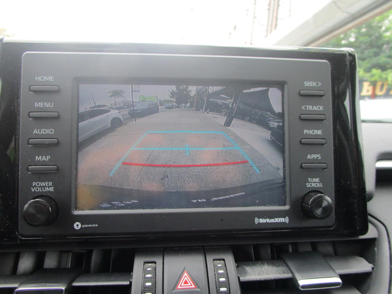 Toyota RAV4 XLE Premium AWD 2021