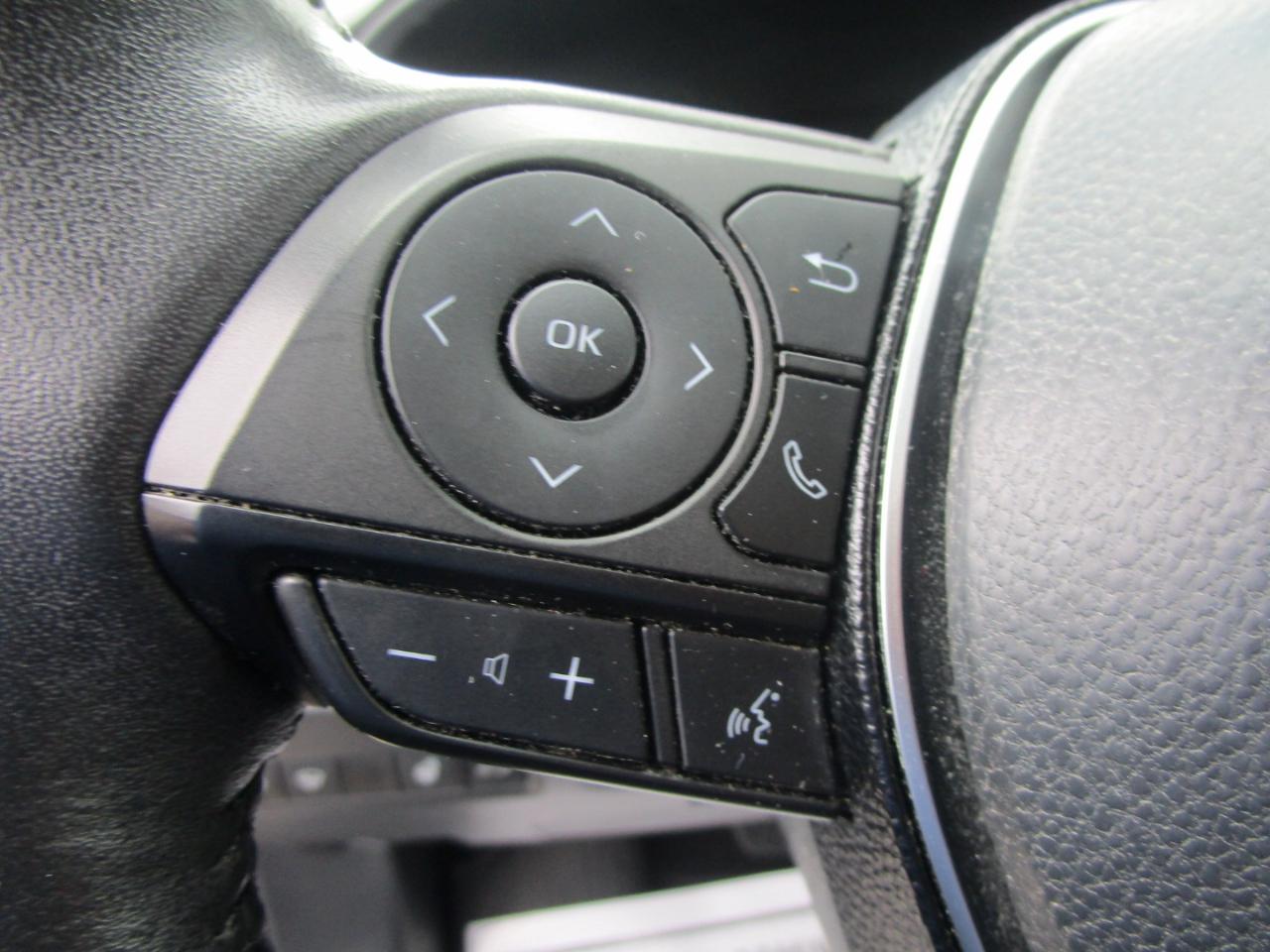 Toyota RAV4 XLE Premium AWD 2021