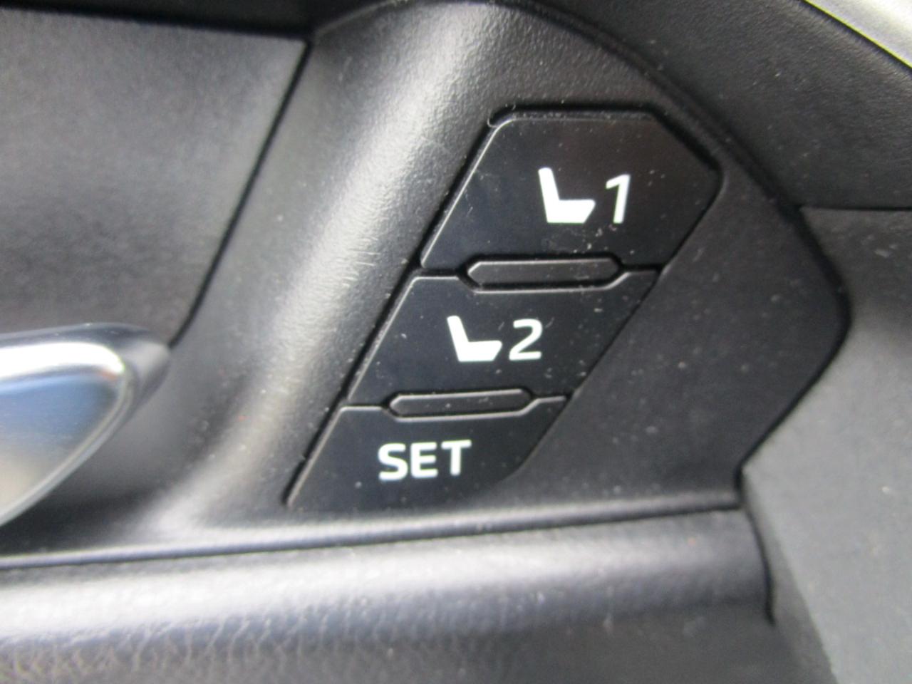 Toyota RAV4 XLE Premium AWD 2021