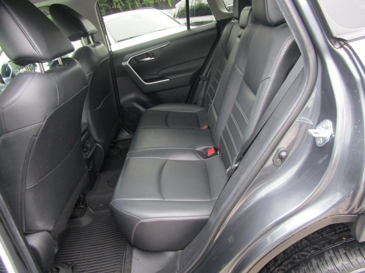 Toyota RAV4 XLE Premium AWD 2021