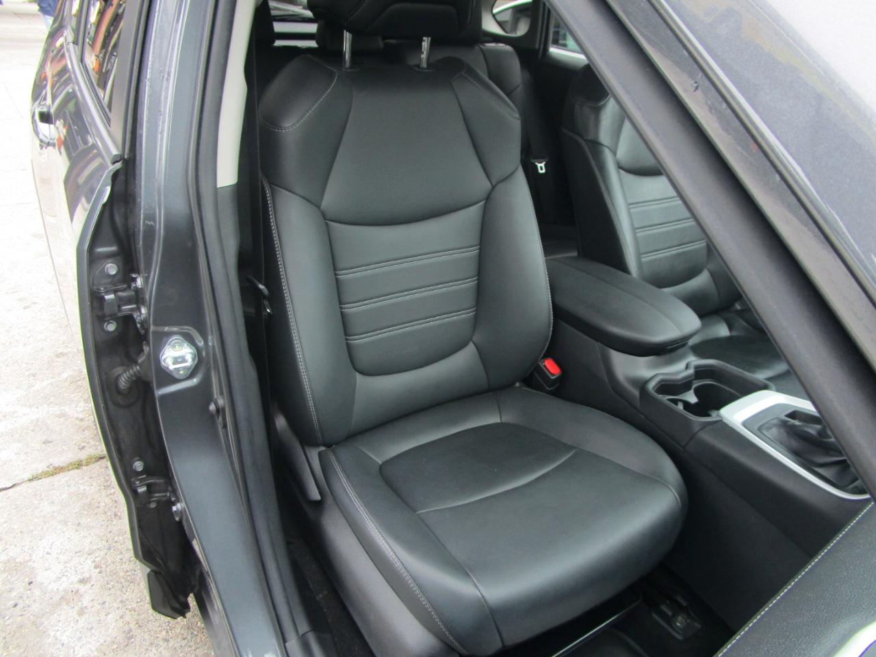 Toyota RAV4 XLE Premium AWD 2021