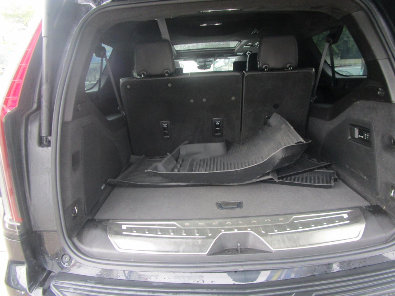 Cadillac Escalade ESV Sport Platinum AWD 2021