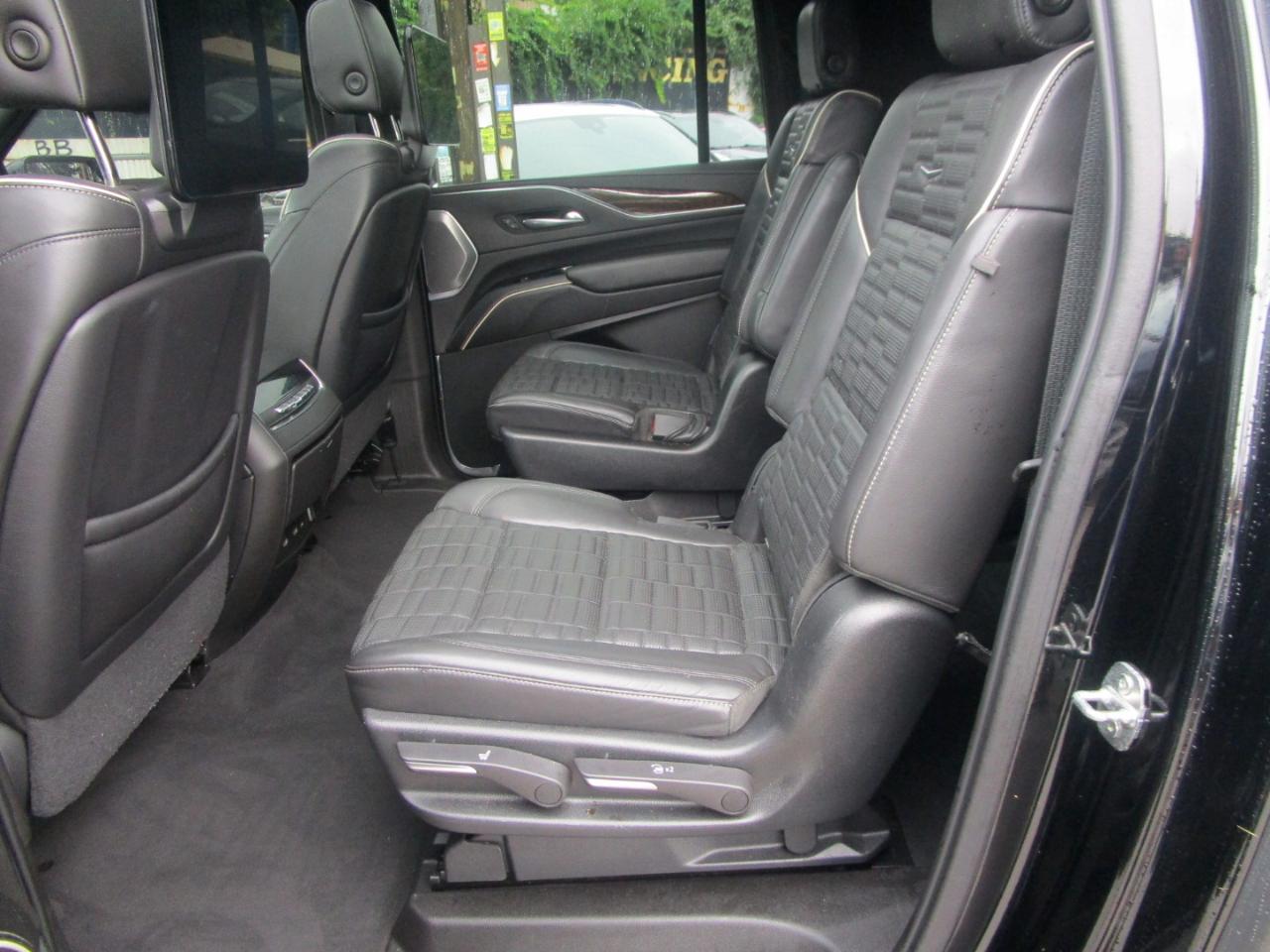 Cadillac Escalade ESV Sport Platinum AWD 2021