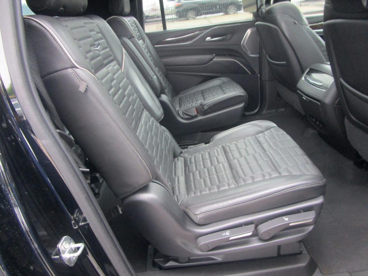 Cadillac Escalade ESV Sport Platinum AWD 2021