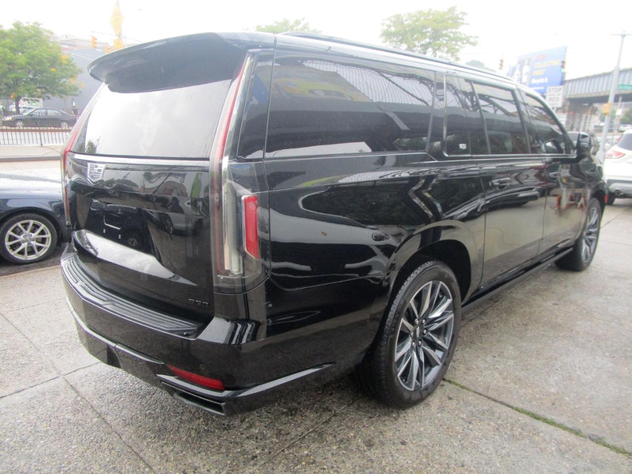 Cadillac Escalade ESV Sport Platinum AWD 2021